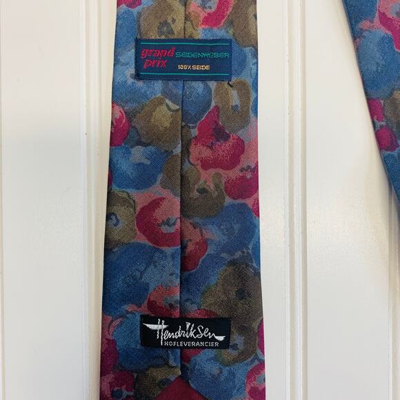 Hendricksen Silk Tie 100% Silk Blue Pink Green Watercolor Floral 3.25" Wide - Picture 2 of 4